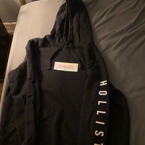 black hollister hoodie